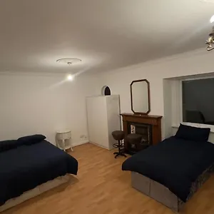 Clontarf 4 Guest house