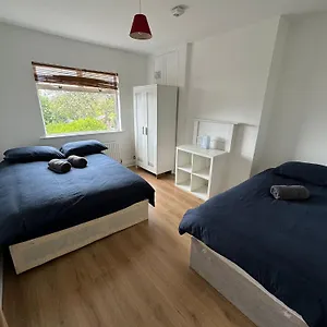 Nice Triple At 2 Iveragh Rd-6 Guest house