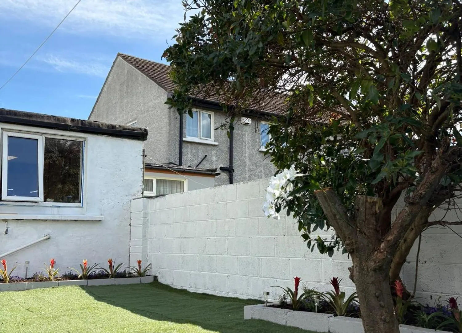 Guest house Superb Triple Room Near Airport - 4 Dublin Ireland