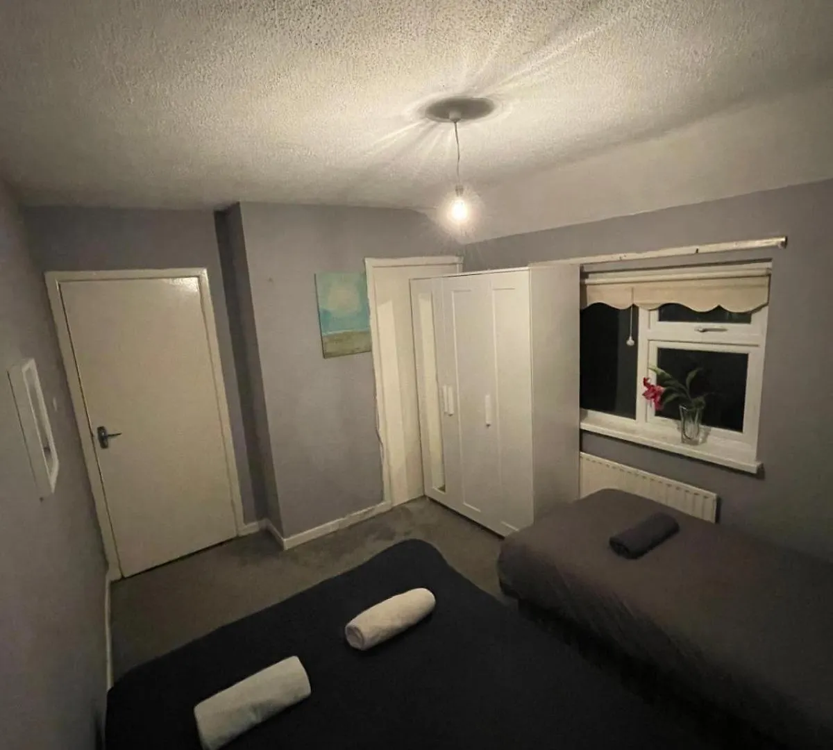 Superb Triple Room Near Airport - 4 Dublin Ireland