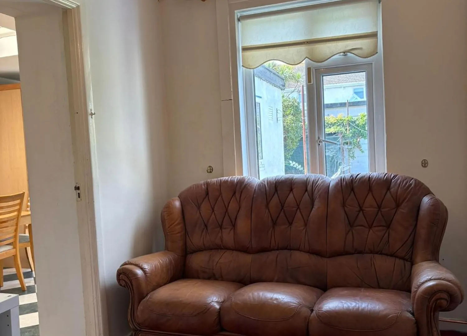 Superb Triple Room Near Airport - 4 ダブリン 0*,  アイルランド