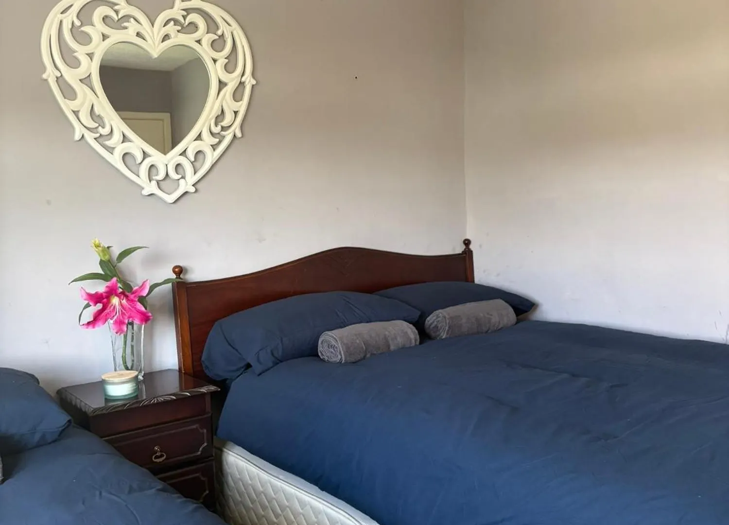 Superb Triple Room Near Airport - 4 ダブリン ゲストハウス