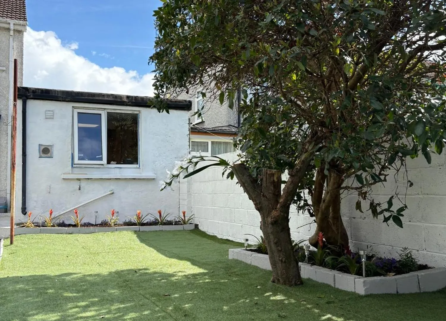 Superb Triple Room Near Airport - 4 Dublin 0*,  Ireland
