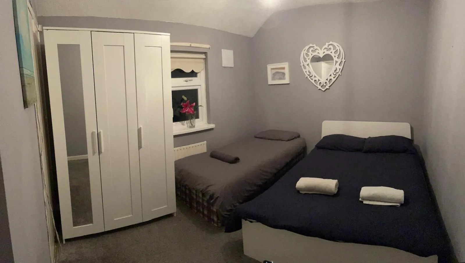 Guest house Superb Triple Room Near Airport - 4 Dublin